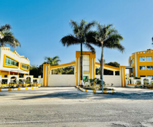 Mendarda Campus Entrance